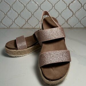 Madden Girl Glittery Rose Sandals